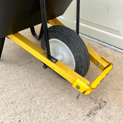 TRUE TEMPER Wheel Barrow