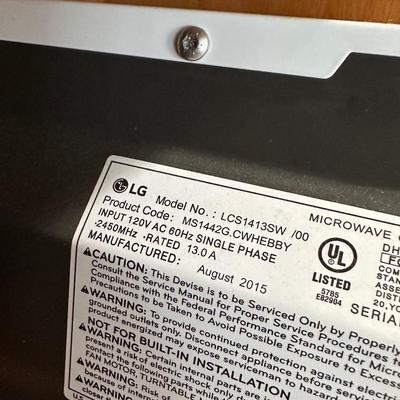 LG ~ Easy Clean Microwave