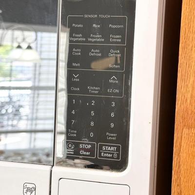 LG ~ Easy Clean Microwave