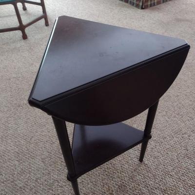Mahogany Round Drop Leaf Accent Table