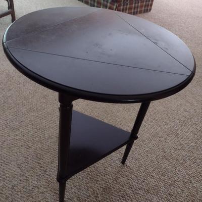 Mahogany Round Drop Leaf Accent Table