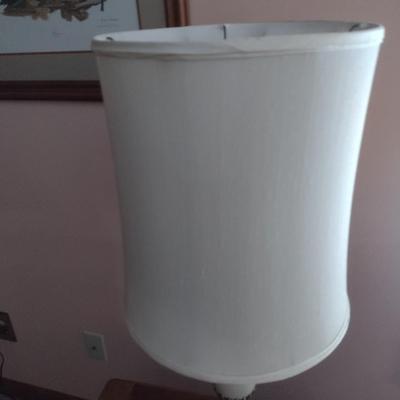 Metal Urn Post Table Lamp with Shade