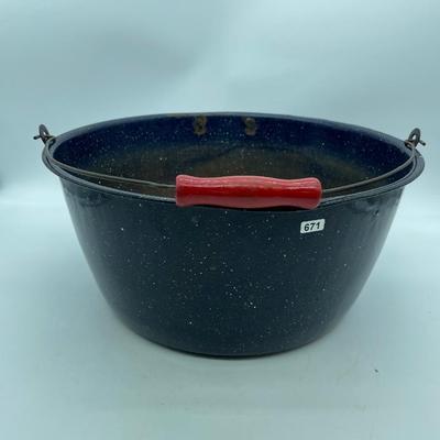 Large enamel tub-red handle