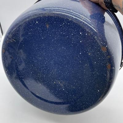 Large enamel tub-red handle