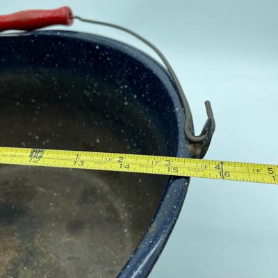 Large enamel tub-red handle