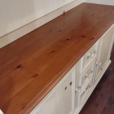Broyhill Farmhouse Two Piece Buffet with Hutch Top (No Contents)