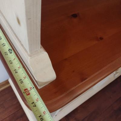 Broyhill Farmhouse Two Piece Buffet with Hutch Top (No Contents)