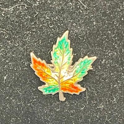 Vintage Sterling Silver Canadian Maple Leaf Brooch