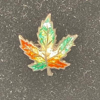 Vintage Sterling Silver Canadian Maple Leaf Brooch