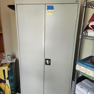 Sandusky Metal Storage Cabinet w Lock & Key 36x18x72