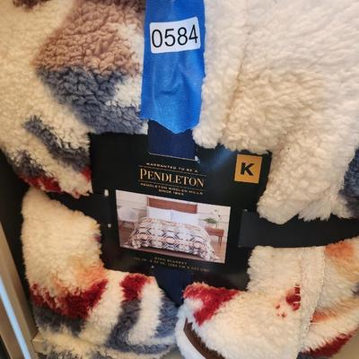Pendleton Woolen Mills King Size Blanket