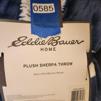 2 Eddie Bauer Plush Sherpa Throw 60" x 70" Blue White Bears Pine Trees