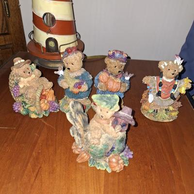 4 Boyds bears fall figurines