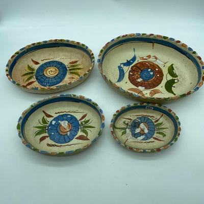 Set of 4 pottery Mexican platters
