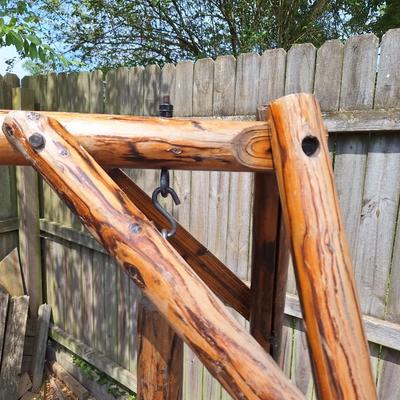 wood swing (knotted pine)