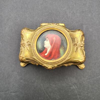Antique Brooches & Jewelry Box