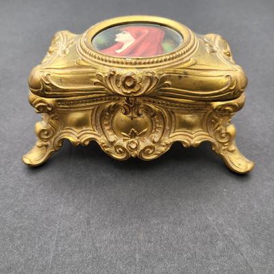 Antique Brooches & Jewelry Box