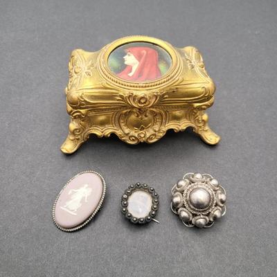 Antique Brooches & Jewelry Box