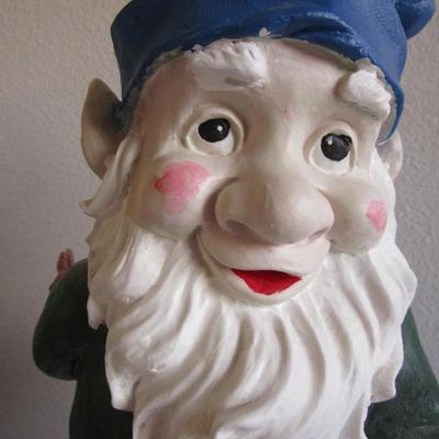 Gnome with turtle