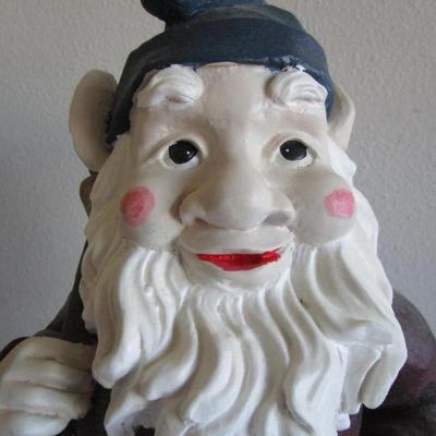 Gnome with squirrel