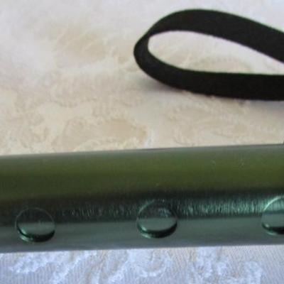 Green walking cane free standing