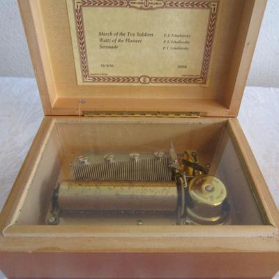 Reuge Music box