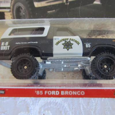 Collectable Hot Wheels 1985 Ford Bronco Highway Patrol Car