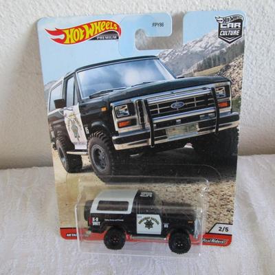 Collectable Hot Wheels 1985 Ford Bronco Highway Patrol Car