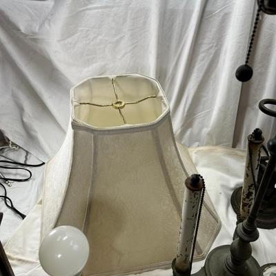 Antique lamp lighting lot