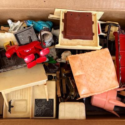 Vintage Doll House w/ Furniture and Décor Pieces