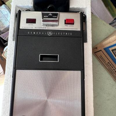 General Electric Cassette Tape Recorder M8400