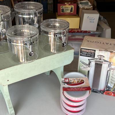 Misc Kitchen Lot