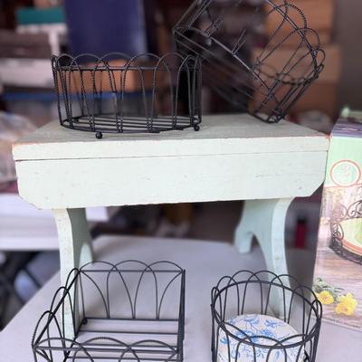 Picnic Set 3-Piece and Metal Holders Lot