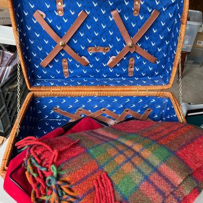 Grey Goose Picnic Basket w/ Wool Picnic Blanket