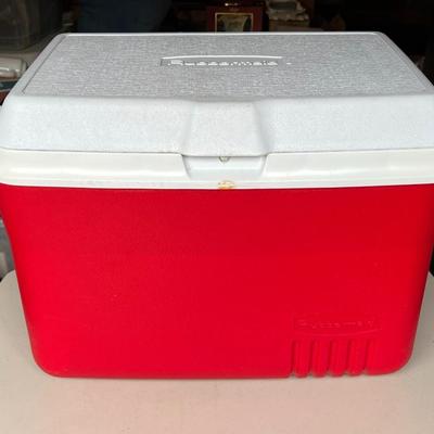 Rubbermaid Cooler and Thermos