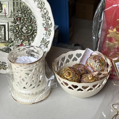 Misc Holiday Lot w/ Stocking Holders