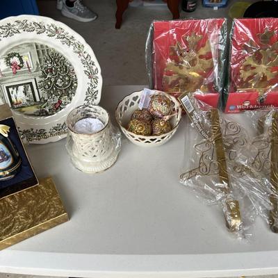 Misc Holiday Lot w/ Stocking Holders