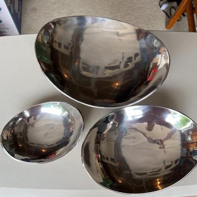 Metal Oval Serving Bowls- set of 3