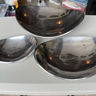 Metal Oval Serving Bowls- set of 3