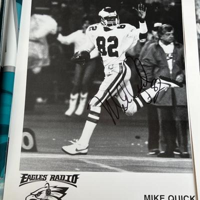 Eagles Sports Lot 3- autographed items