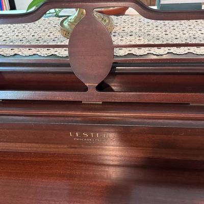 Lester Betsy Ross Spinet Piano