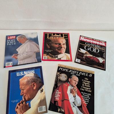 Pope John Paul II Magazines Choice 7