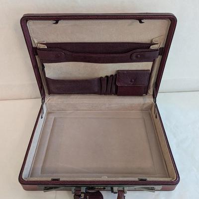 American Tourister Leather Briefcase With Combo