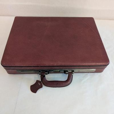 American Tourister Leather Briefcase With Combo