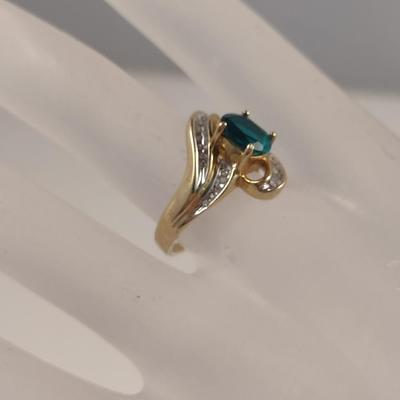 10 Karat Yellow Gold Emerald and Diamond Ring- Size 7 1/2- Approx Total Weight 4.1 Grams (#54)
