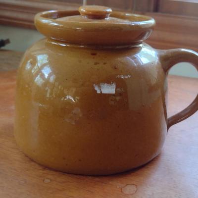 Glazed Pottery Bean Pot with Lid