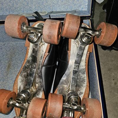 1914 Vintage Chicago Roller Skate Co. Leather Skates with Case