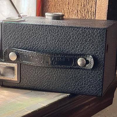 Vintage Brownie land camera, excellent condition
