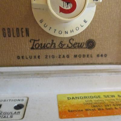 Singer Golden Touch & Sew Deluxe Zig-Zag Model 640
