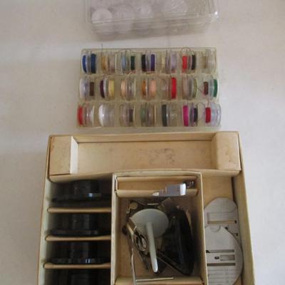 Singer Deluxe Zig-Zag Accessories Sewing Machines Model 625 w/Box